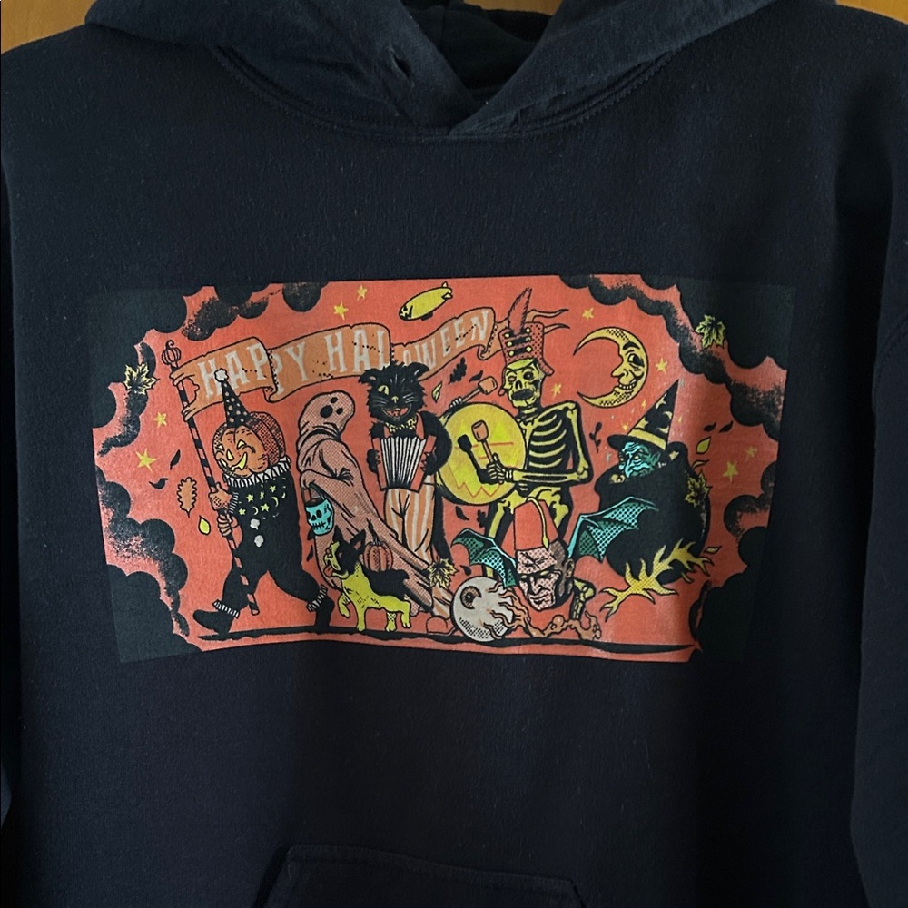 Halloween sweatshirt small unisex 🎃